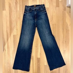 MOTHER jeans, never worn, in perfect shape - high waisted and flared.